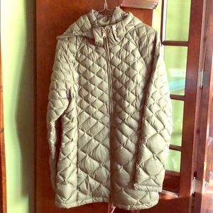 North Face Packable Coat size L Olive